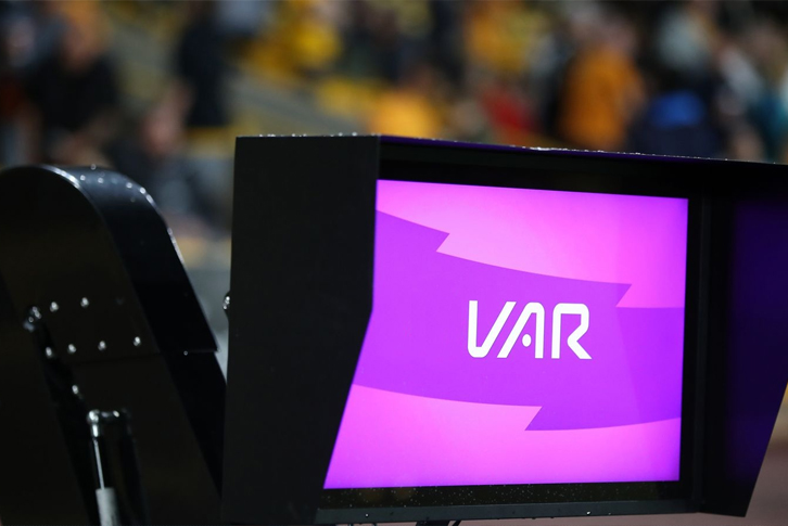 Công nghệ VAR: Khái niệm, sơ đồ vận hành và quy định từ FIFA 2 cong nghe var la gi