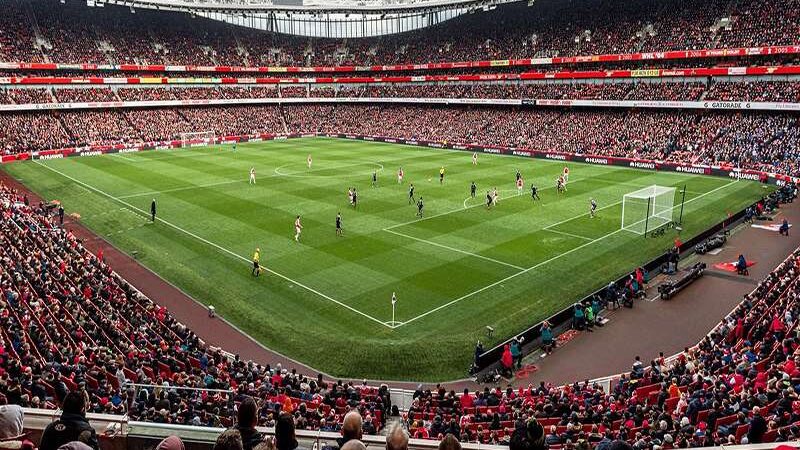 Kích thước sân bóng đá 11 người: Quy định chuẩn từ FIFA 5 kham pha san emirates edited