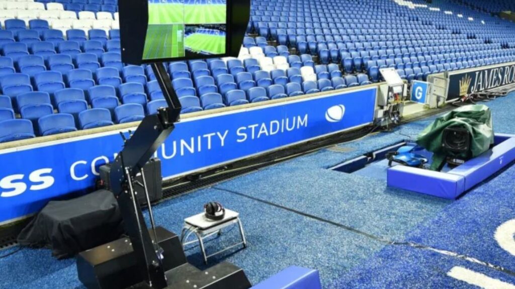 Công nghệ VAR: Khái niệm, sơ đồ vận hành và quy định từ FIFA 6 uu diem cua var