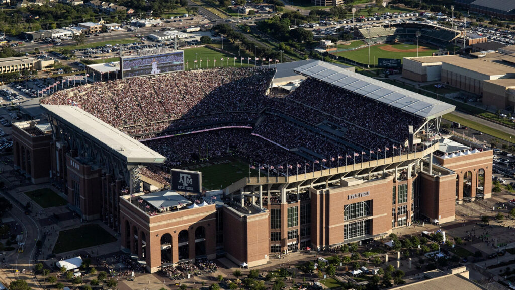 Top 10 sân vận động lớn nhất thế giới có sức chứa khủng 7 Kyle Field nằm tại College Station, bang Texas, Mỹ